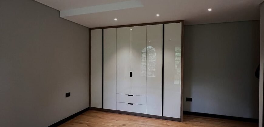 HOUSE TO LET IN RUNDA
