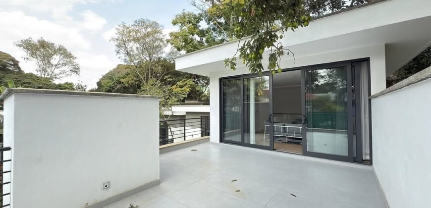 HOUSE TO LET IN LAVINGTON