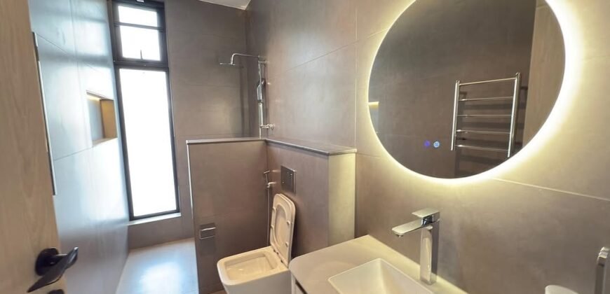 HOUSE TO LET IN LAVINGTON