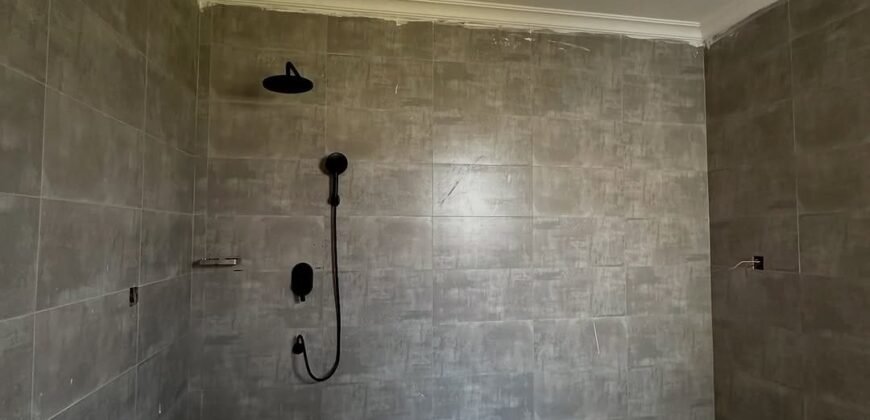 HOUSE FOR SALE IN RUNDA