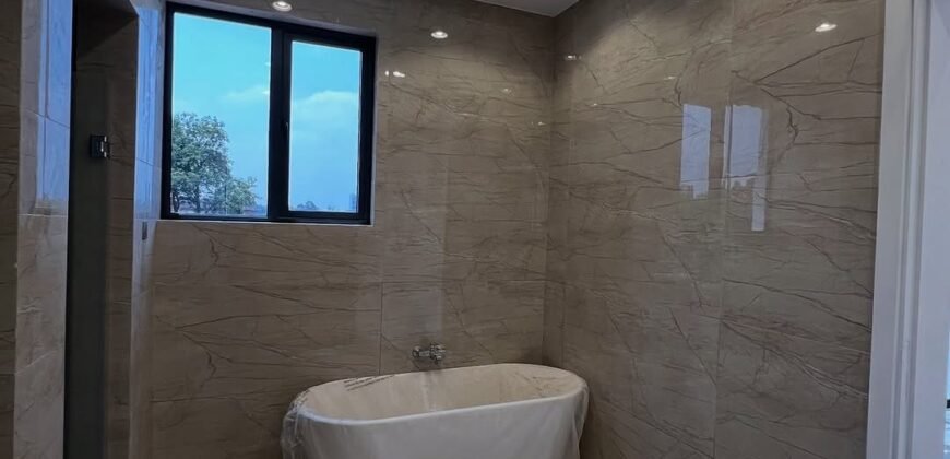 TOWNHOUSE FOR SALE IN LAVINGTON