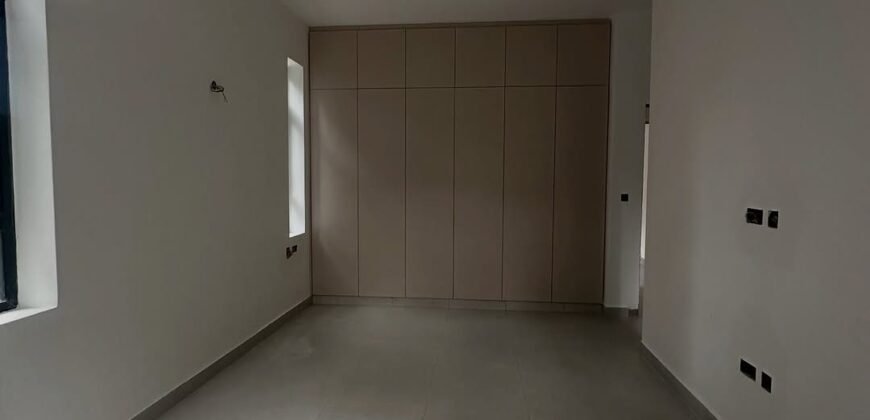 APARTMENT FOR SALE IN WESTLANDS
