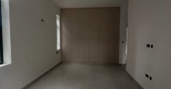APARTMENT FOR SALE IN WESTLANDS