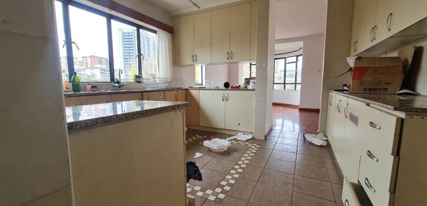 APARTMENT TO LET IN LAVINGTON
