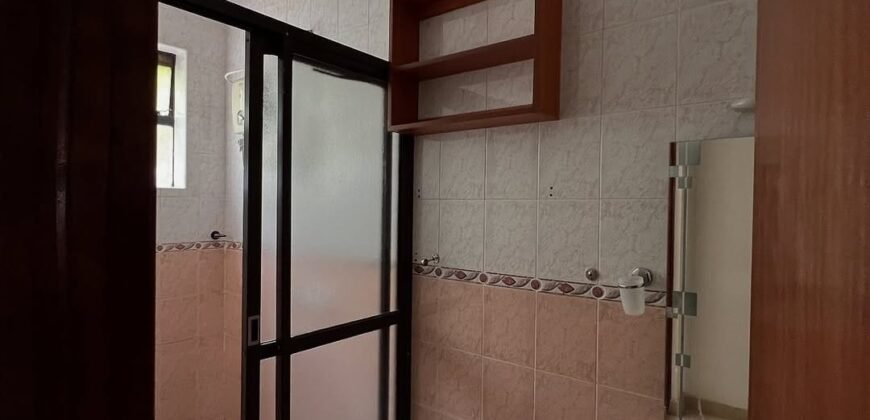 APARTMENT TO LET IN LAVINGTON