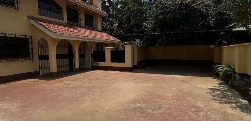 TOWNHOUSE TO LET IN LAVINGTON