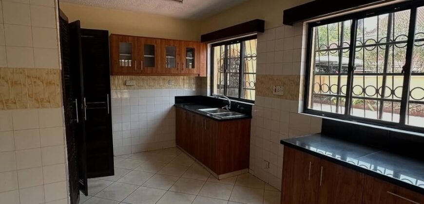 TOWNHOUSE TO LET IN LAVINGTON