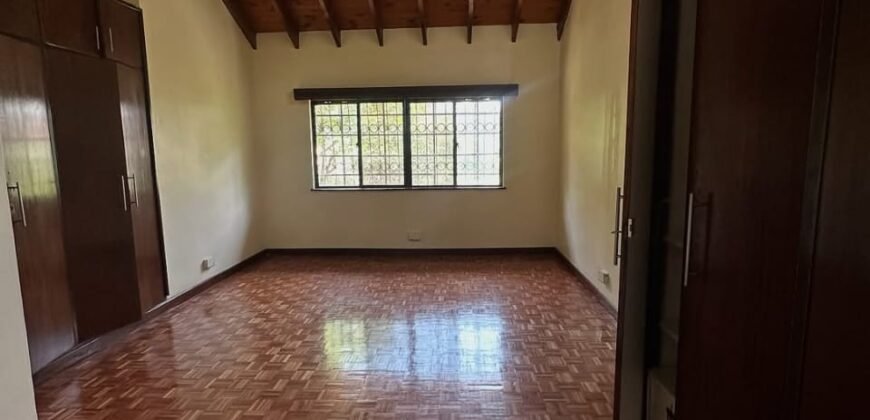 TOWNHOUSE TO LET IN LAVINGTON