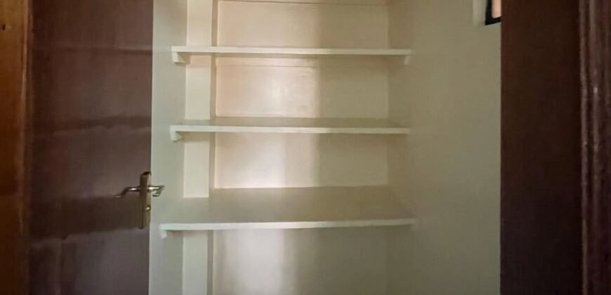 APARTMENT TO LET IN LAVINGTON