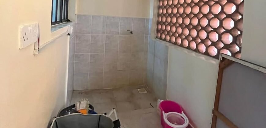 APARTMENT TO LET IN LAVINGTON