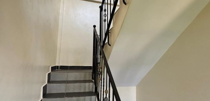 TOWNHOUSE TO LET IN LAVINGTON