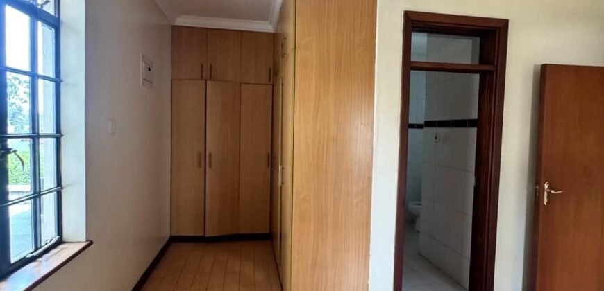 TOWNHOUSE TO LET IN LAVINGTON