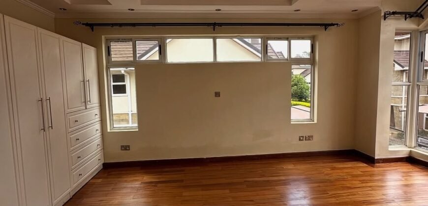 HOUSE FOR SALE IN LAVINGTON