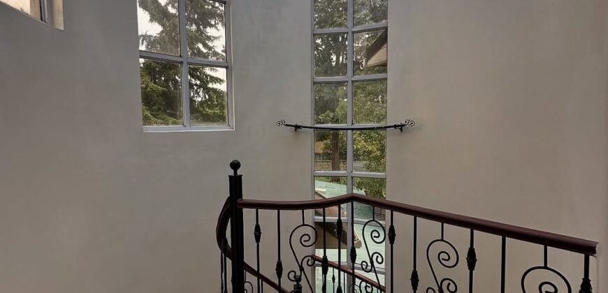 HOUSE FOR SALE IN LAVINGTON