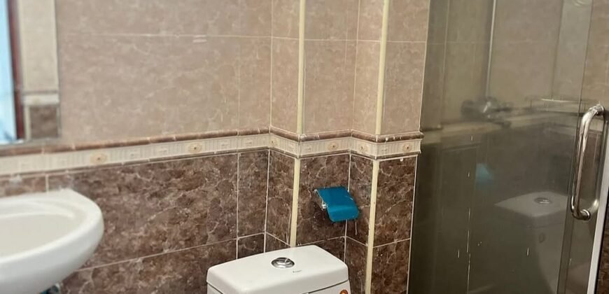 APARTMENT TO LET IN LAVINGTON