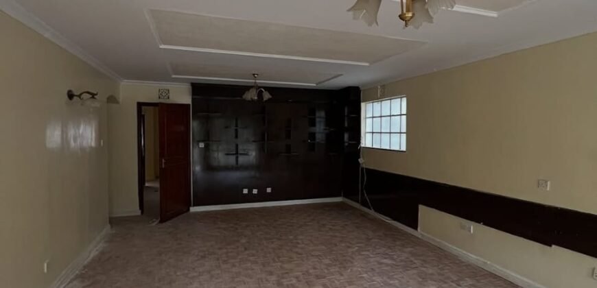 TOWNHOUSE TO LET IN LAVINGTON