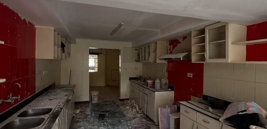 TOWNHOUSE TO LET IN LAVINGTON