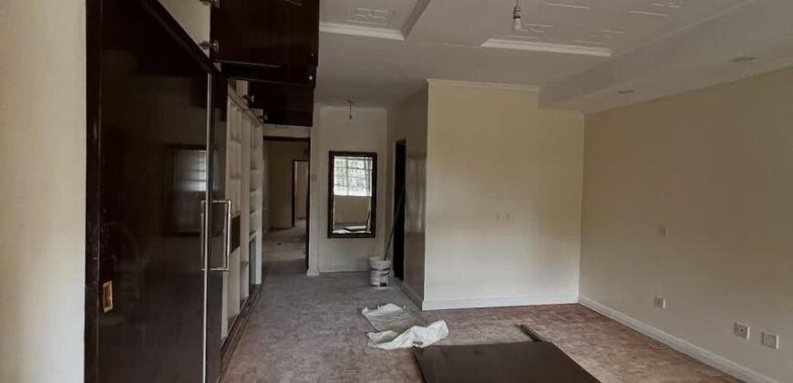 TOWNHOUSE TO LET IN LAVINGTON