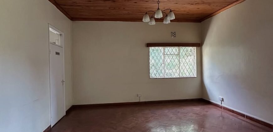VILLA TO LET IN RIVERSIDE