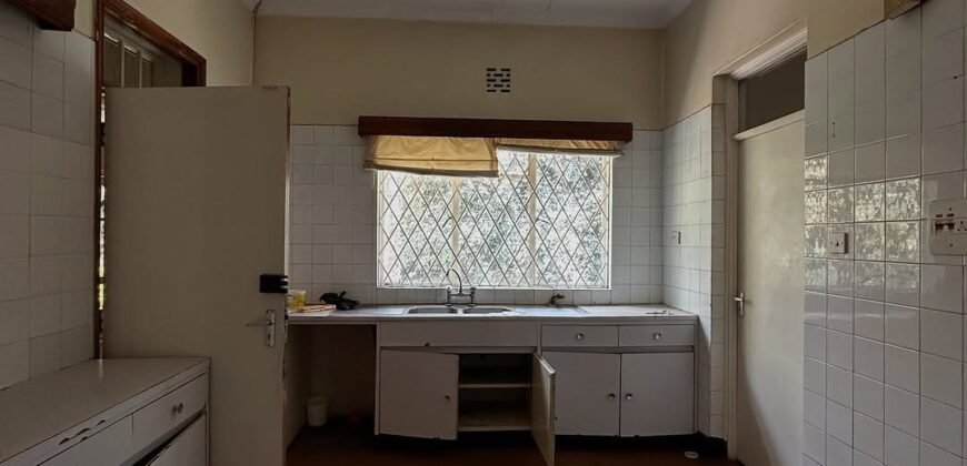 VILLA TO LET IN RIVERSIDE