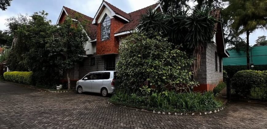 TOWNHOUSE TO LET IN LAVINGTON