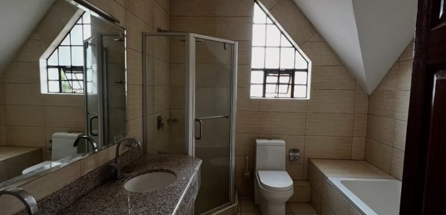 TOWNHOUSE TO LET IN LAVINGTON