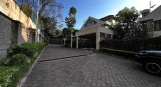 HOUSE TO LET IN LAVINGTON