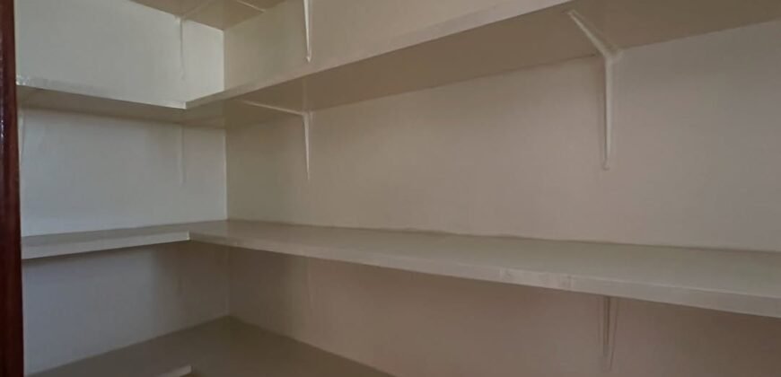 APARTMENT TO LET IN LAVINGTON