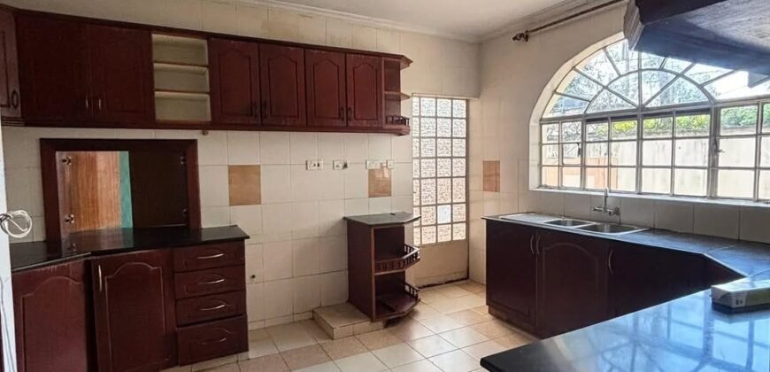 TOWNHOUSE TO LET IN LAVINGTON