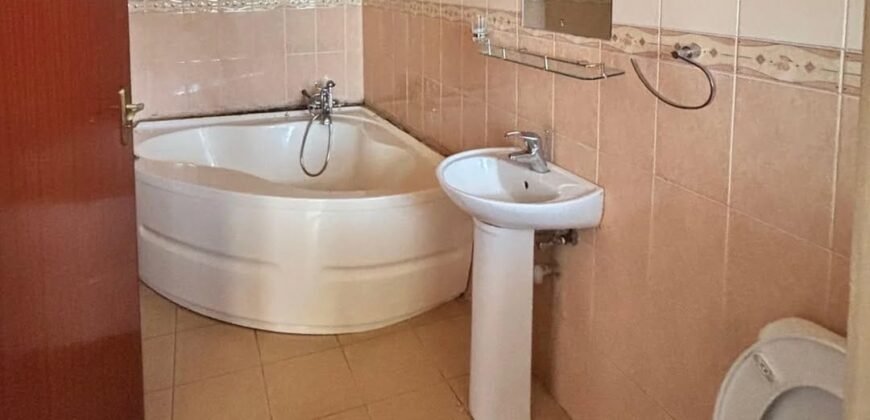 TOWNHOUSE TO LET IN LAVINGTON