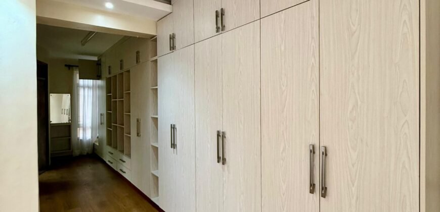 AMBASSADORIAL HOUSE FOR SALE IN NYARI