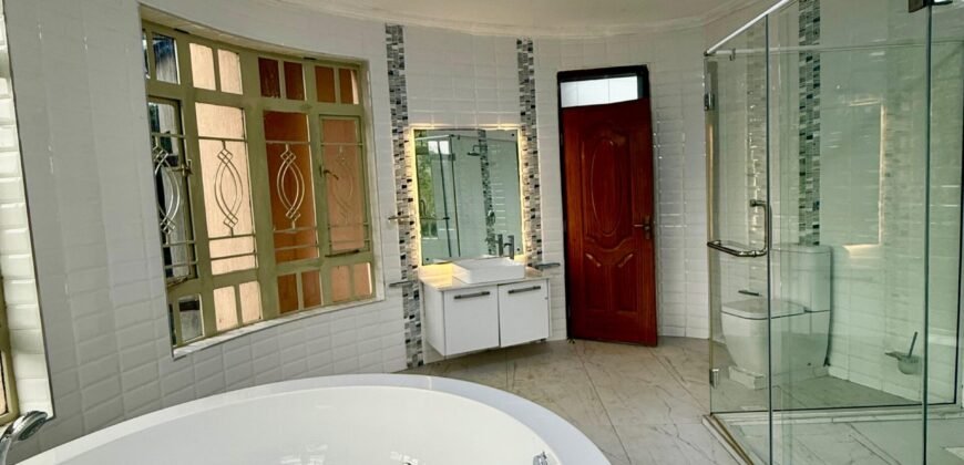 AMBASSADORIAL HOUSE FOR SALE IN NYARI