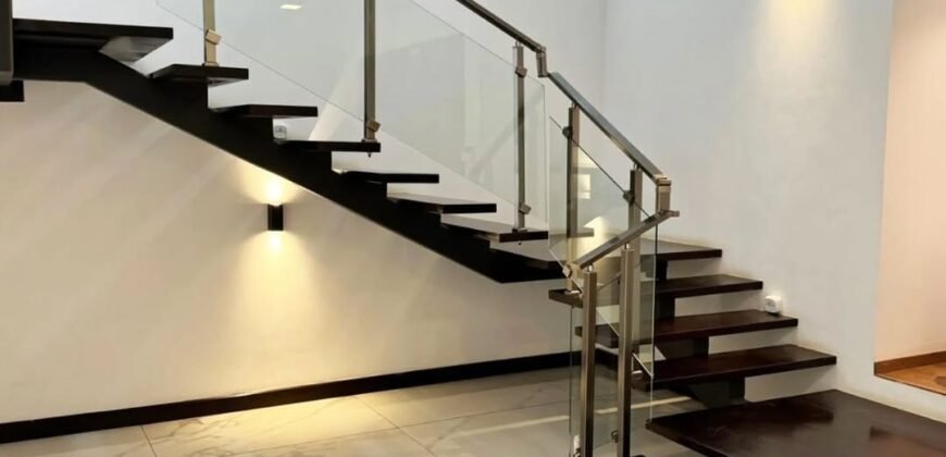 VILLA FOR SALE AT SPRING VALLEY