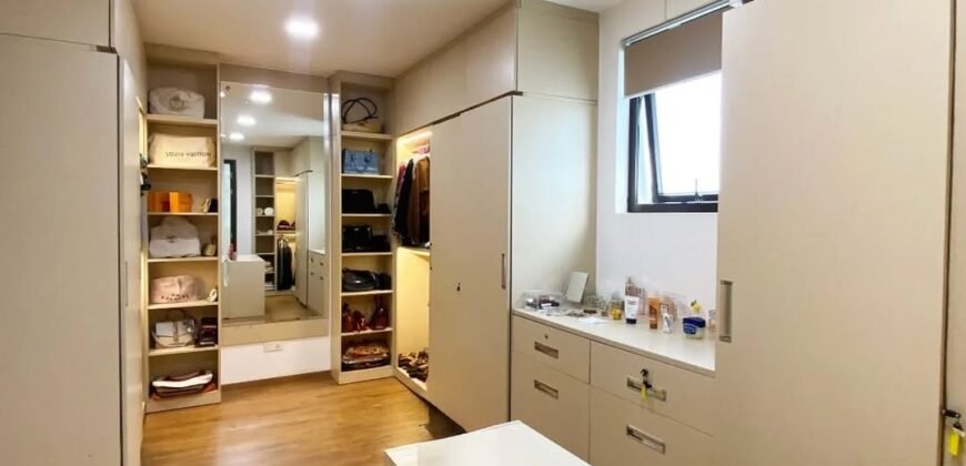 VILLA FOR SALE AT SPRING VALLEY