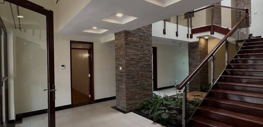 TOWNHOUSE TO LET IN KAREN