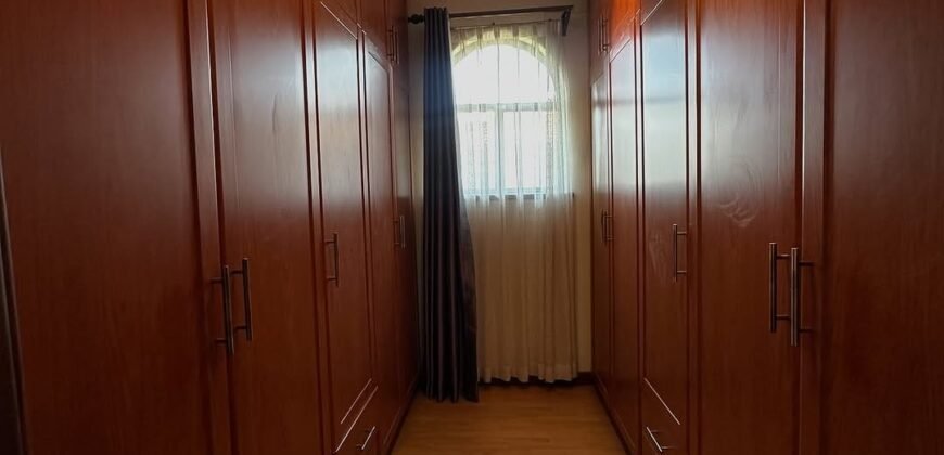TOWNHOUSE TO LET IN LAVINGTON