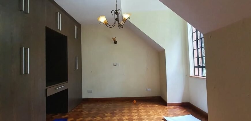 HOUSE FOR SALE IN LAVINGTON