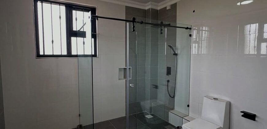 HOUSE FOR SALE IN RUNDA