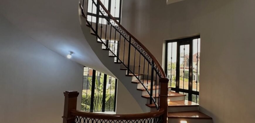 HOUSE FOR SALE IN RUNDA