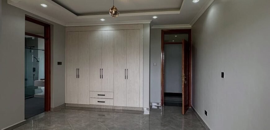 HOUSE FOR SALE IN RUNDA