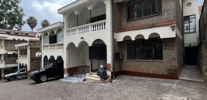 TOWNHOUSE TO LET IN LAVINGTON
