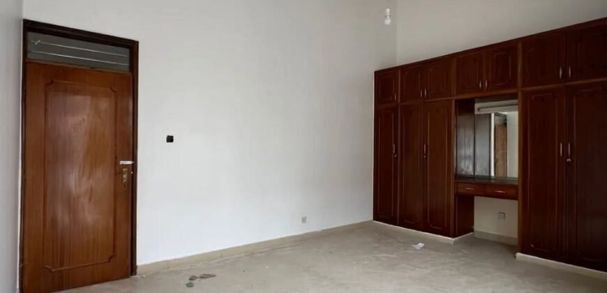 TOWNHOUSE TO LET IN LAVINGTON