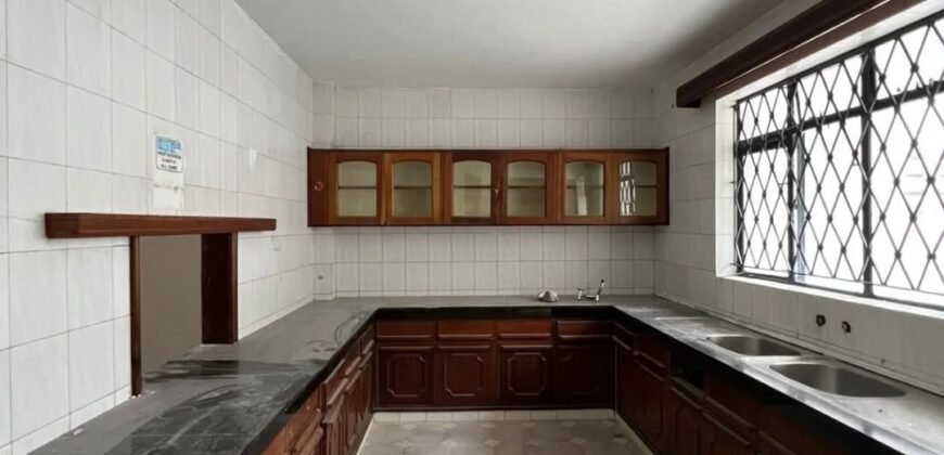 TOWNHOUSE TO LET IN LAVINGTON