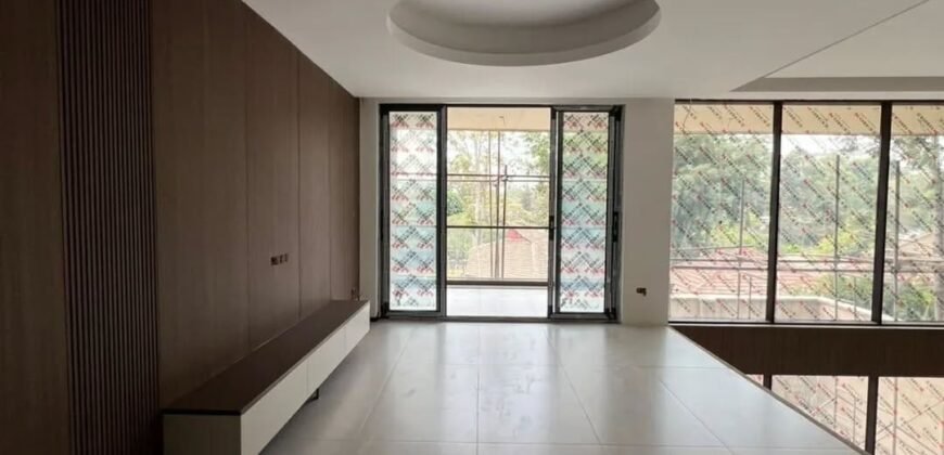 TOWNHOUSE FOR SALE IN LAVINGTON