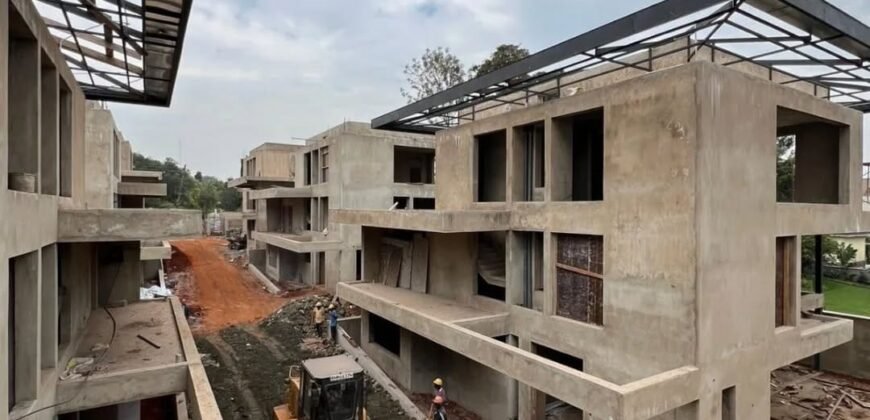 TOWNHOUSE FOR SALE IN LAVINGTON