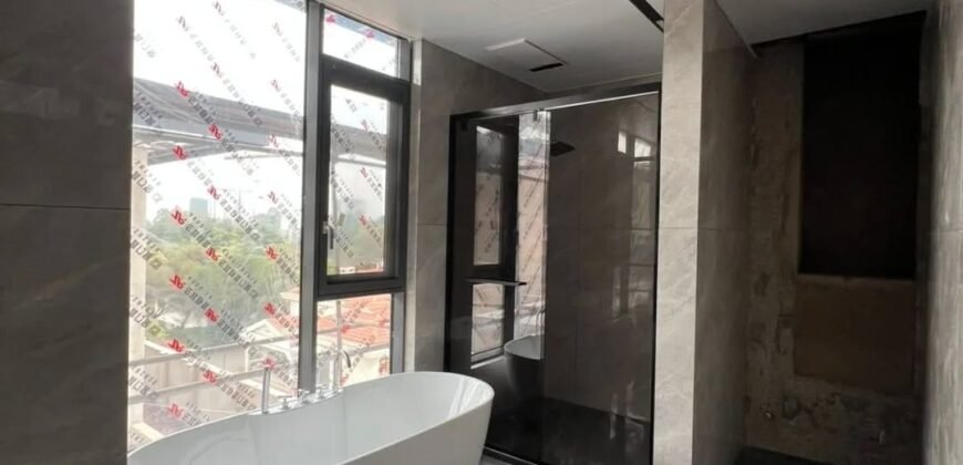 TOWNHOUSE FOR SALE IN LAVINGTON