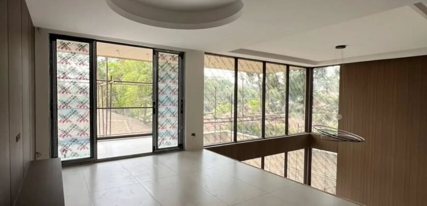 TOWNHOUSE FOR SALE IN LAVINGTON