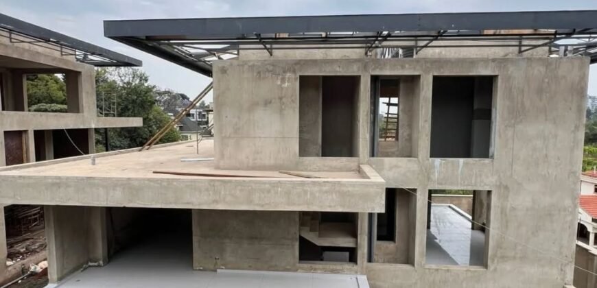 TOWNHOUSE FOR SALE IN LAVINGTON