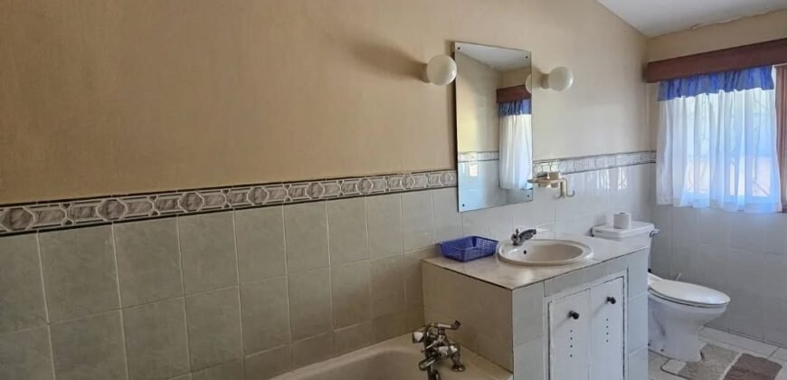 TOWNHOUSE FOR SALE IN LAVINGTON