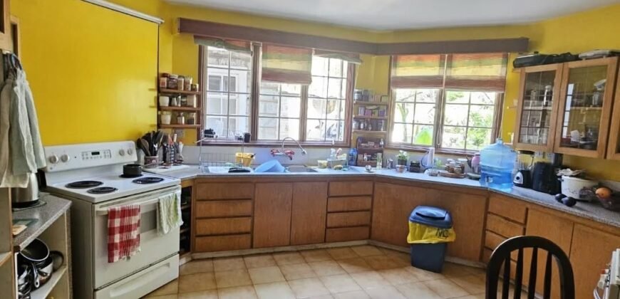 TOWNHOUSE FOR SALE IN LAVINGTON